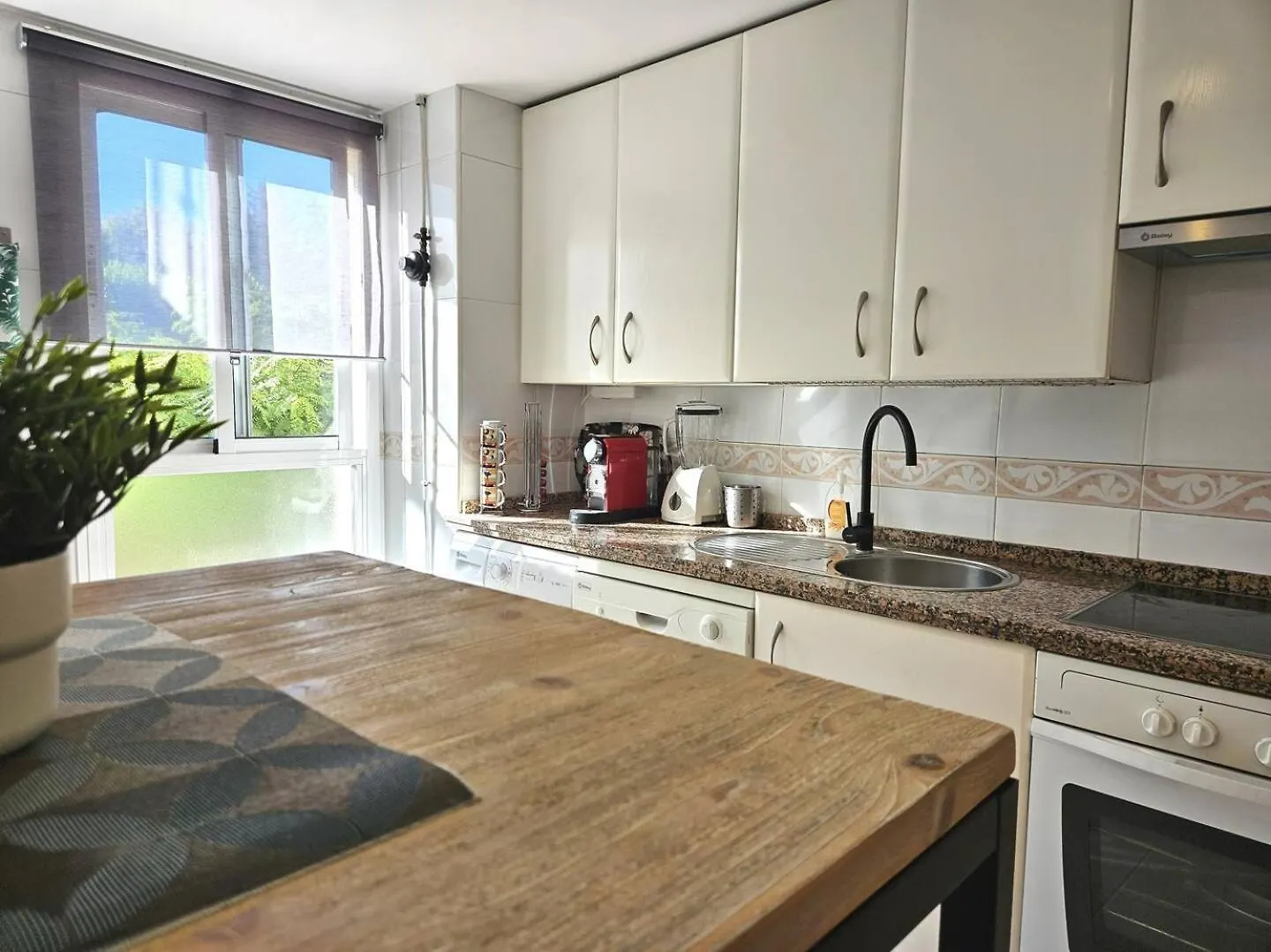 Pass The Keys Nice And Bright Apartment Marbella