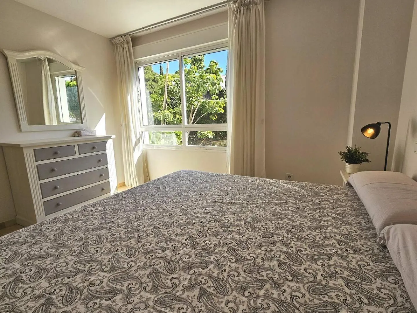 Pass The Keys Nice And Bright Apartment Marbella Spain