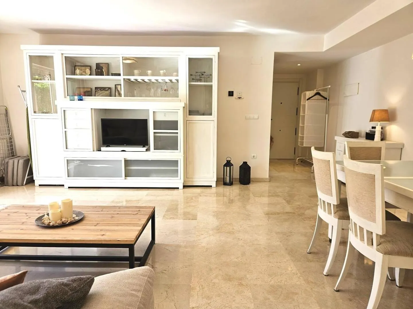 Pass The Keys Nice And Bright Apartment Marbella